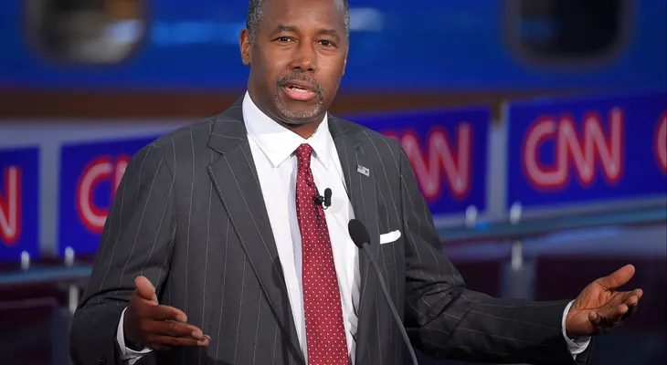 Ben Carson anuncia su apoyo a la campaña de Donald Trump