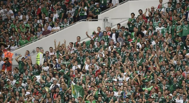 FIFA investiga a México por supuesta agresión homofóbica que cantaron los hinchas