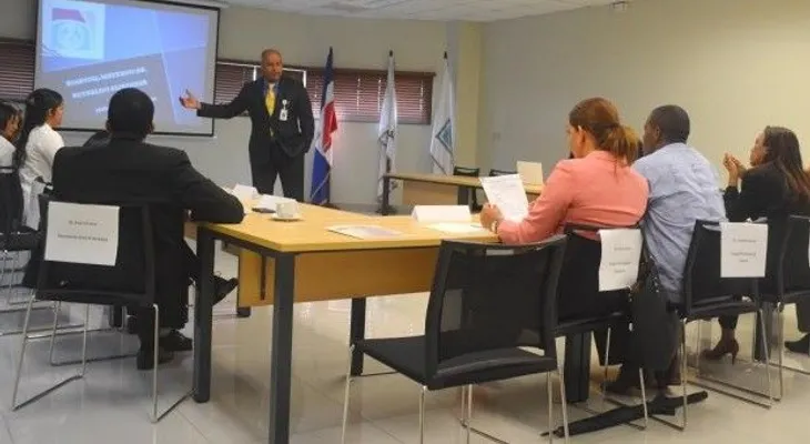 Plantean eficientizar el sistema de referencia y contrareferencia