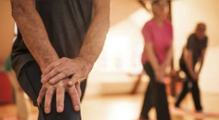 ¿Cómo evitar las caídas en el adulto mayor?