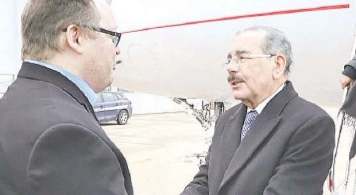 Danilo Medina pide a su equipo trabajar para ganar