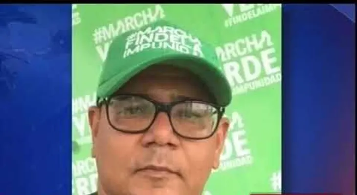 Un regidor corrupto pidiendo soborno 