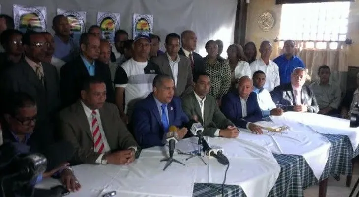 Proponen a Tonty Rutinel como candidato a la alcaldía de SDE
