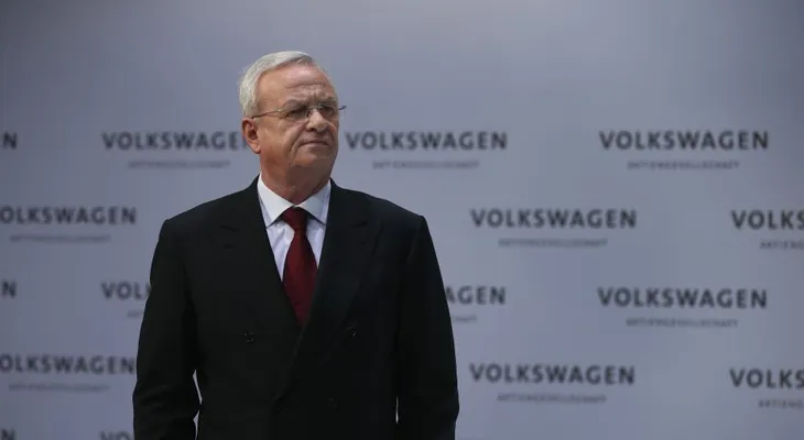 "Volkswagen necesita un nuevo comienzo": CEO renuncia tras escándalo