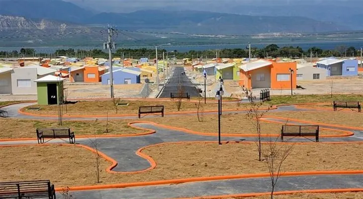 Presidente Medina inaugura 8 nuevas escuelas para tanda extendida en Cotuí por un monto de RD$200 millones