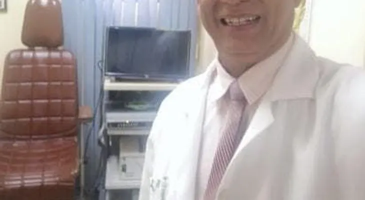 Doctor del Moscoso Puello advierte sobre los daños de escuchar música a alto volumen