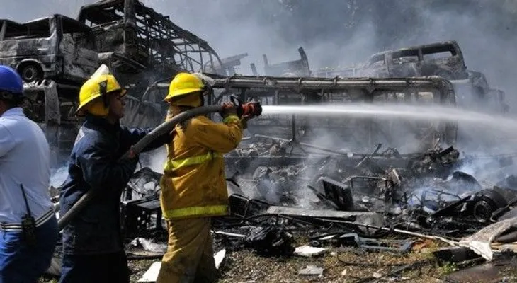 Un fuego afectó 300 unidades almacén de Conatra