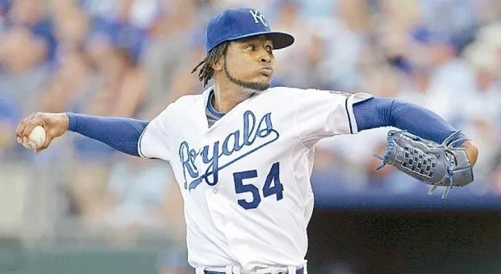 Encarnación, Bautista y Hanley la sacan; Santana brilla en el box