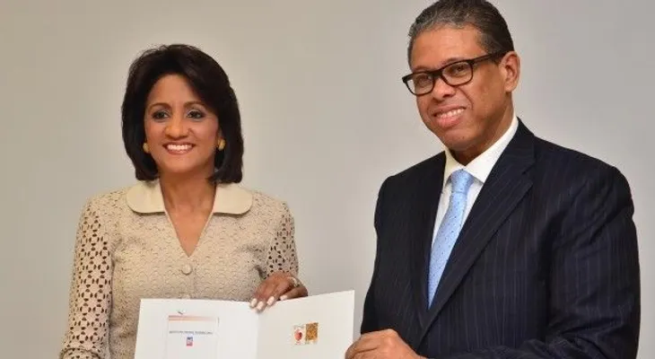 Sellos postales promoverán labor Despacho Primera Dama