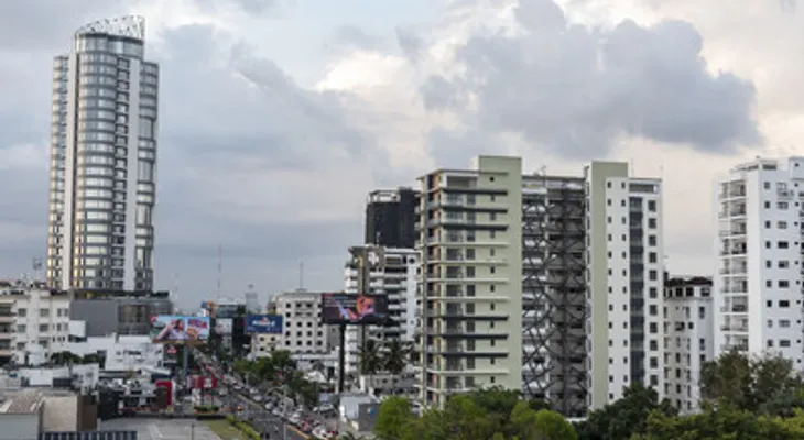 FMI proyecta que economía dominicana crecerá 4.6 % en 2026 y 4.4 % en 2027