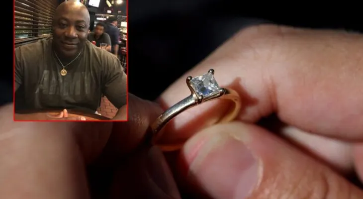 Hombre le roba el anillo de compromiso a su novia para dárselo a otra mujer