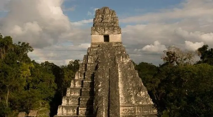 Mayas usaron conocimiento astronómico para controlar masas, dice científico