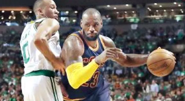 LeBron superó a Jordan y va a otra final contra Golden State 