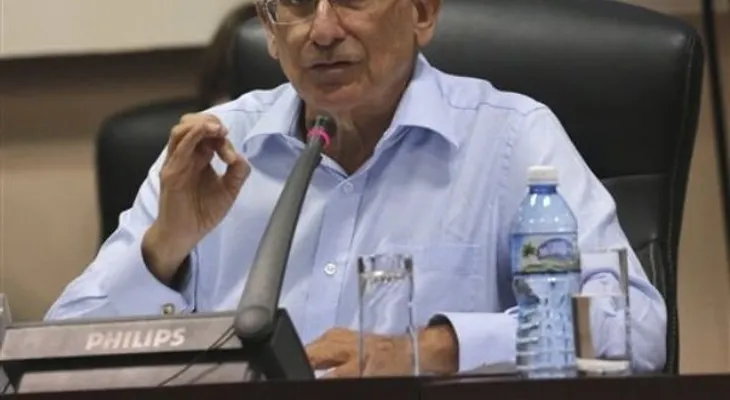 Gobierno colombiano suspende visitas de negociadores de las FARC a campamentos