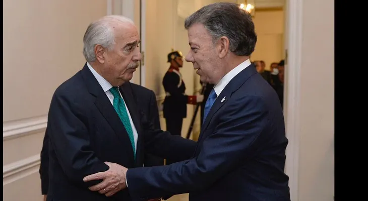 Así avanza la reunión de Santos con los expresidentes Uribe y Pastrana
