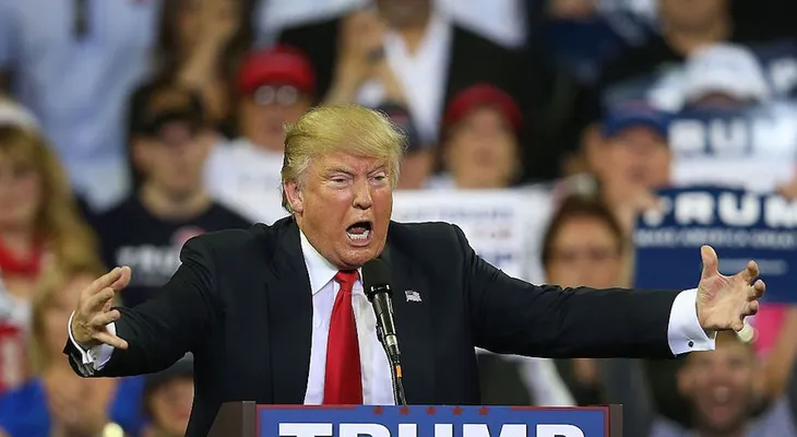 Donald Trump quedó atrapado en un elevador (VIDEO)