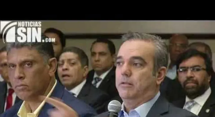 Danilo Medina se compromete a impulsar aprobación de Ley de Partidos