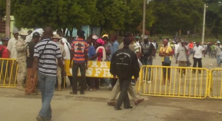 Turba Haití trató linchar funcionarios de RD