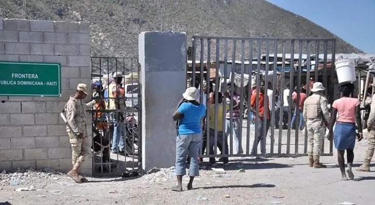 Un millar de haitianos abandona la República Dominicana por el coronavirus