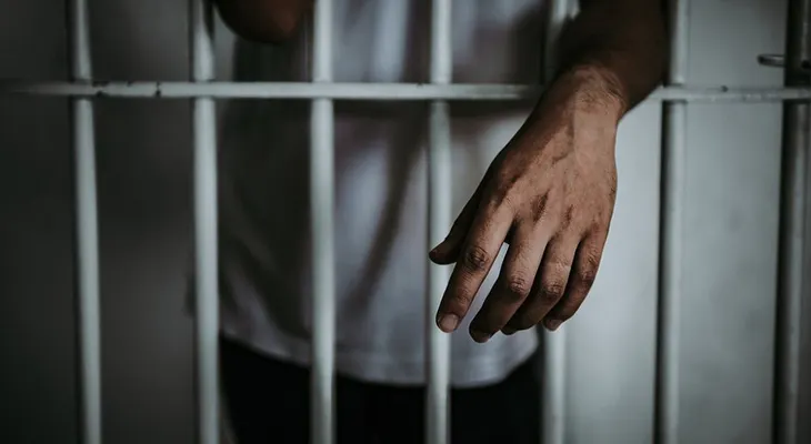 Condenan a 30 años a hombre que intentó matar a su expareja  porque "el Diablo se lo pidió"