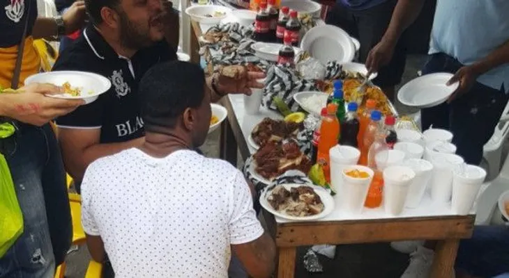 Omega disfruta su última cena en la cárcel