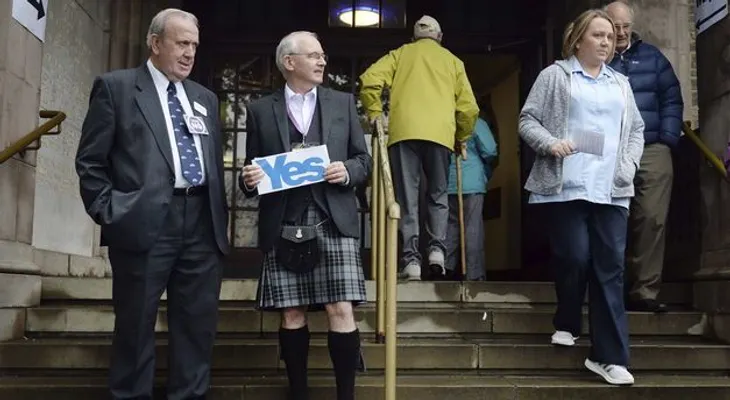 Sondeos auguran la victoria del "no" en referéndum de Escocia