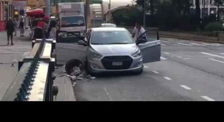 Un hispano y un afroamericano tienen violento enfrentamiento 