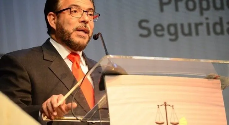 Guillermo Moreno dice aplicará todo el peso de la ley a delincuencia de cuello blanco