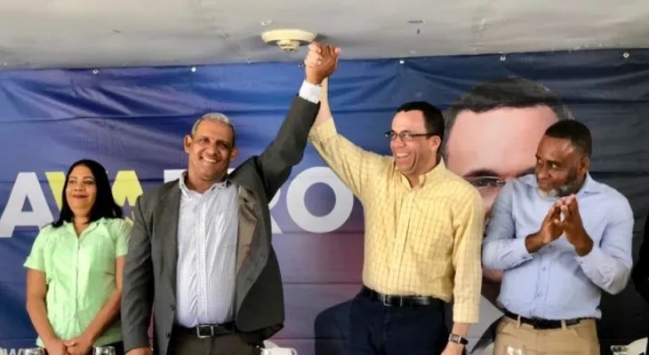 Navarro recibe respaldo de alcalde Cambita, San Cristóbal