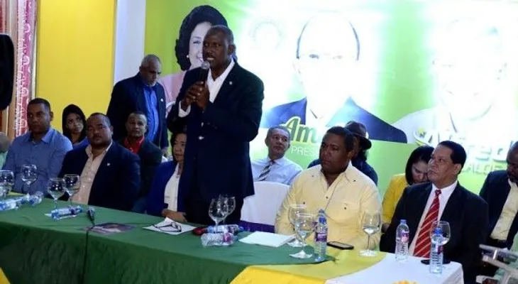 Partido Liberal Reformista respalda aspiraciones de Alfredo Martínez a alcaldía SDE