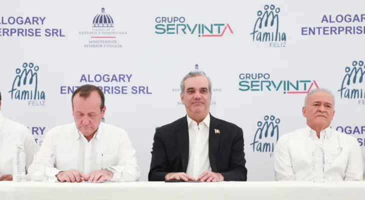 Presidente Abinader entrega 250 apartamentos a miembros PN en Los Alcarrizos