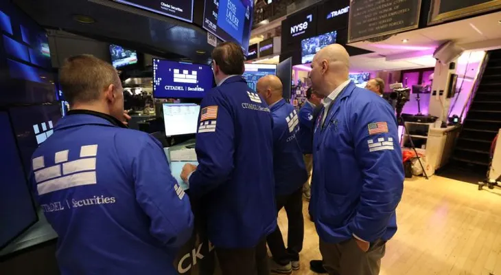 S&P 500 alcanza máximo histórico impulsado por el auge de la IA
