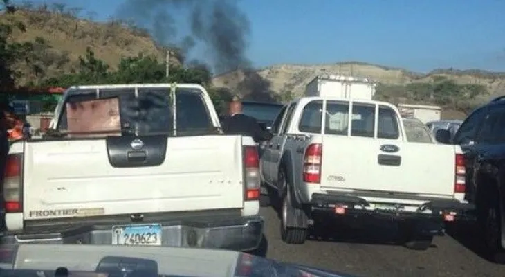 Comunidad de Barahona espera a Danilo con protesta