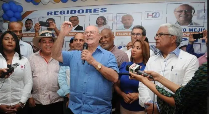 Hipólito promete cumplir con ley dispone 10% para ayuntamientos; violada por gobiernos del PLD