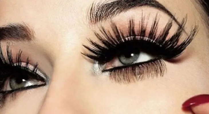 Sin desperdicios: 4 remedios caseros para pestañas largas