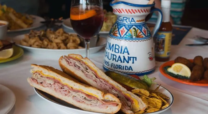 Miami y Tampa reclaman la invención del sándwich cubano: la historia detrás de la disputa