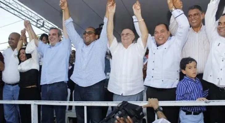 Abinader afirma continuismo cae en descomposición