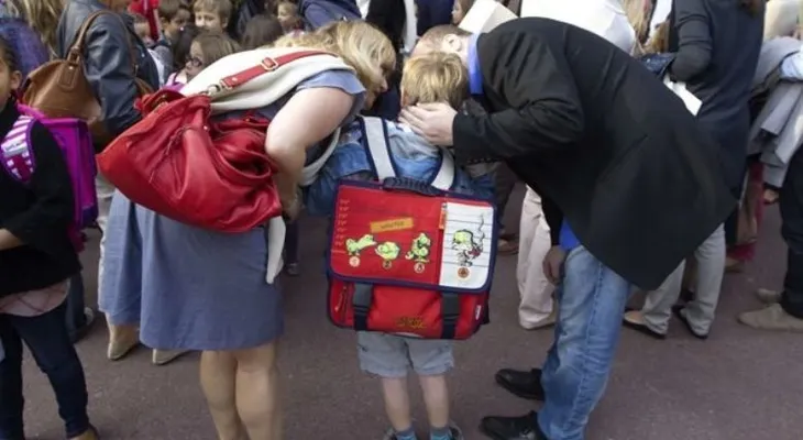 Los padres deciden con quiénes estudian sus hijos y cuántas tareas hacen
