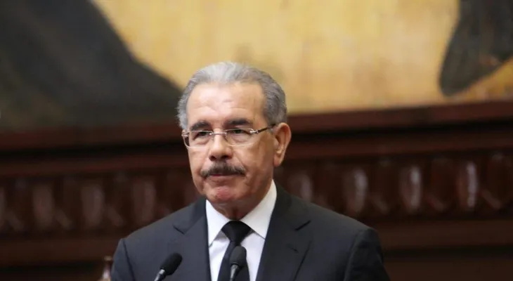 Danilo Medina: El nivel de deuda del país es muy alto y el próximo gobierno no podrá pagarla