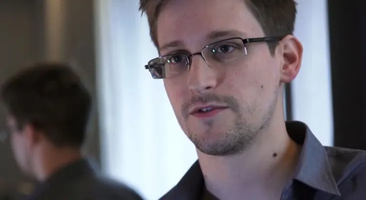 Rusia analiza entregar a Edward Snowden a EEUU para congraciarse con Donald Trump