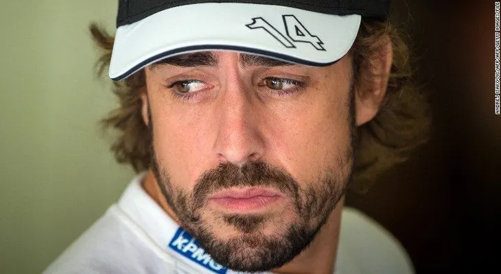 Fernando Alonso: Me quedé en la 'triste' Ferrari demasiado tiempo