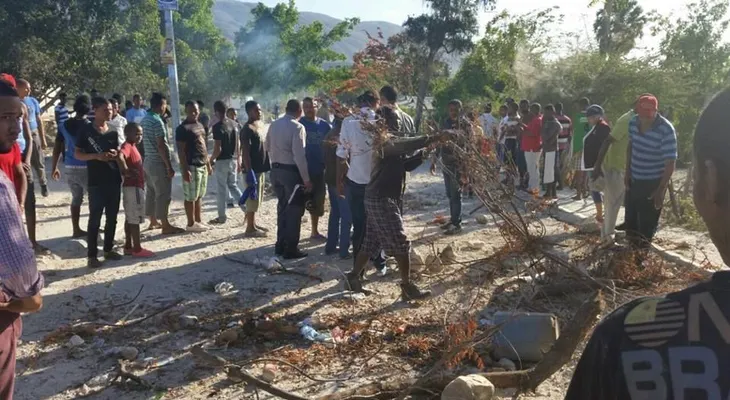 Residentes de Haina protestan por arreglo de calles