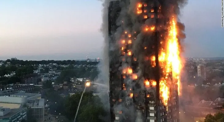 Aumenta el número de muertos en el incendio de la Torre Grenfell en Londres