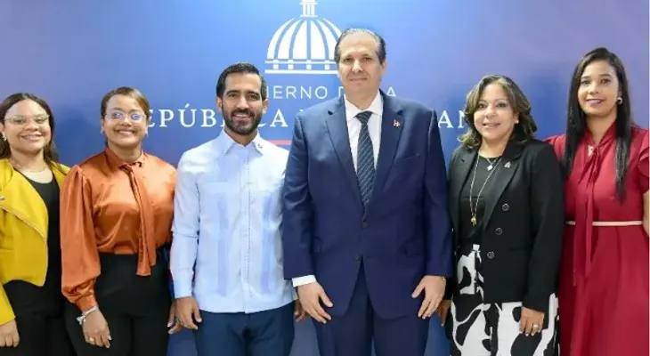 Pacto mejorar agua en los hospitales El País