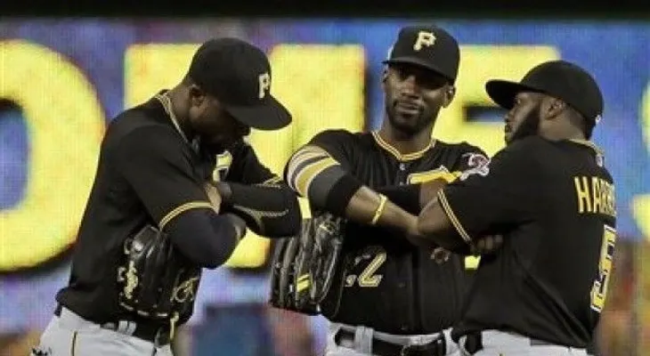 Bate de McCutchen impulsa triunfo de Piratas ante Miami 