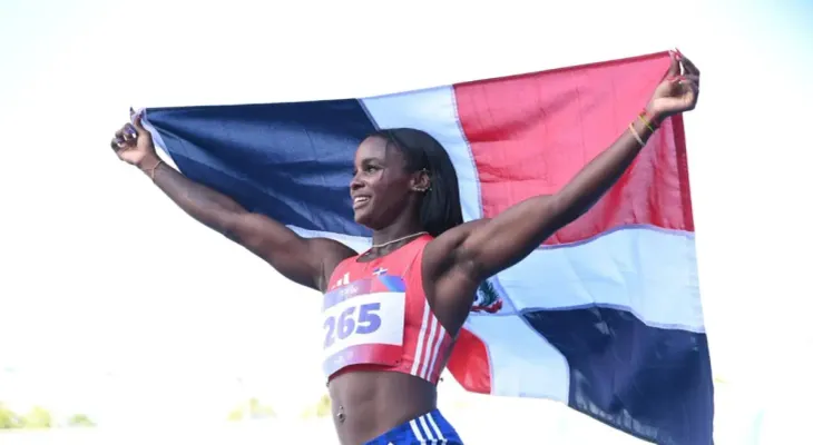 Liranyi Alonso, la velocista dominicana que suma récords y oros rumbo a la élite