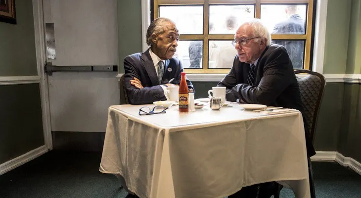 Por qué habló Bernie Sanders con Al Sharpton