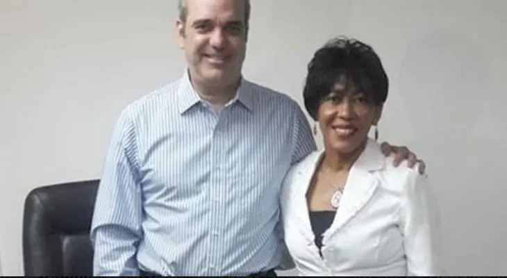 Ex Regidora Fanny Santana se va del PRD para apoyar al PRM y a Luis Abinader