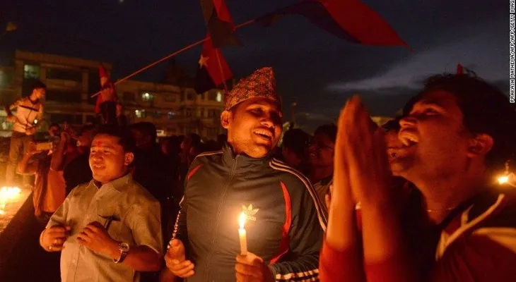 Tras más de medio siglo de lucha, Nepal promulga su nueva Constitución