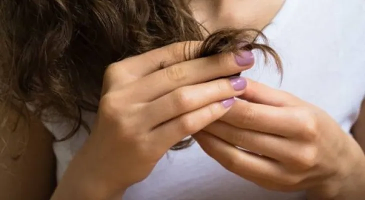 6 cosas que nunca deberías hacerle a tu cabello